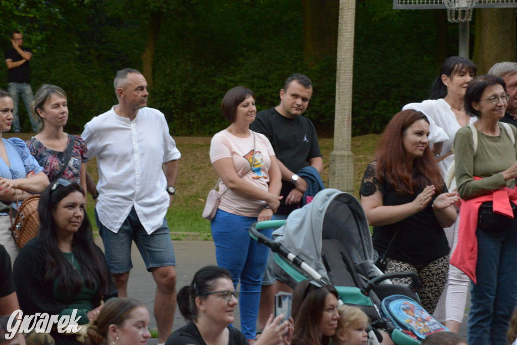 Teatralne Parkowanie na półmetku. Teatr jak cyrk