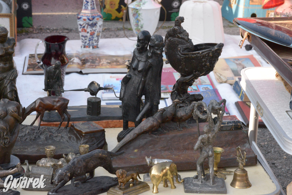 Tarnowskie Góry. Pchli targ ze zgrzytem