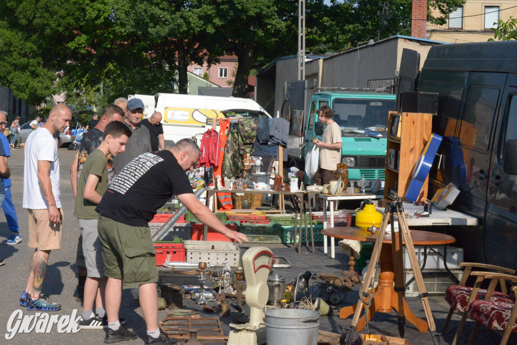 Tarnowskie Góry. Pchli targ ze zgrzytem
