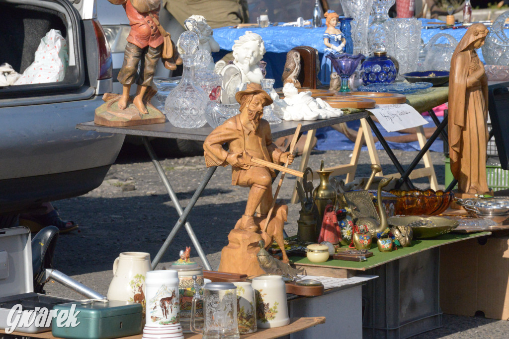 Tarnowskie Góry. Pchli targ ze zgrzytem