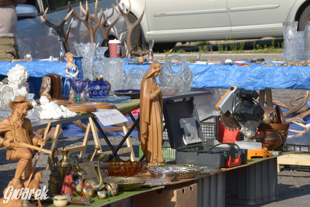 Tarnowskie Góry. Pchli targ ze zgrzytem