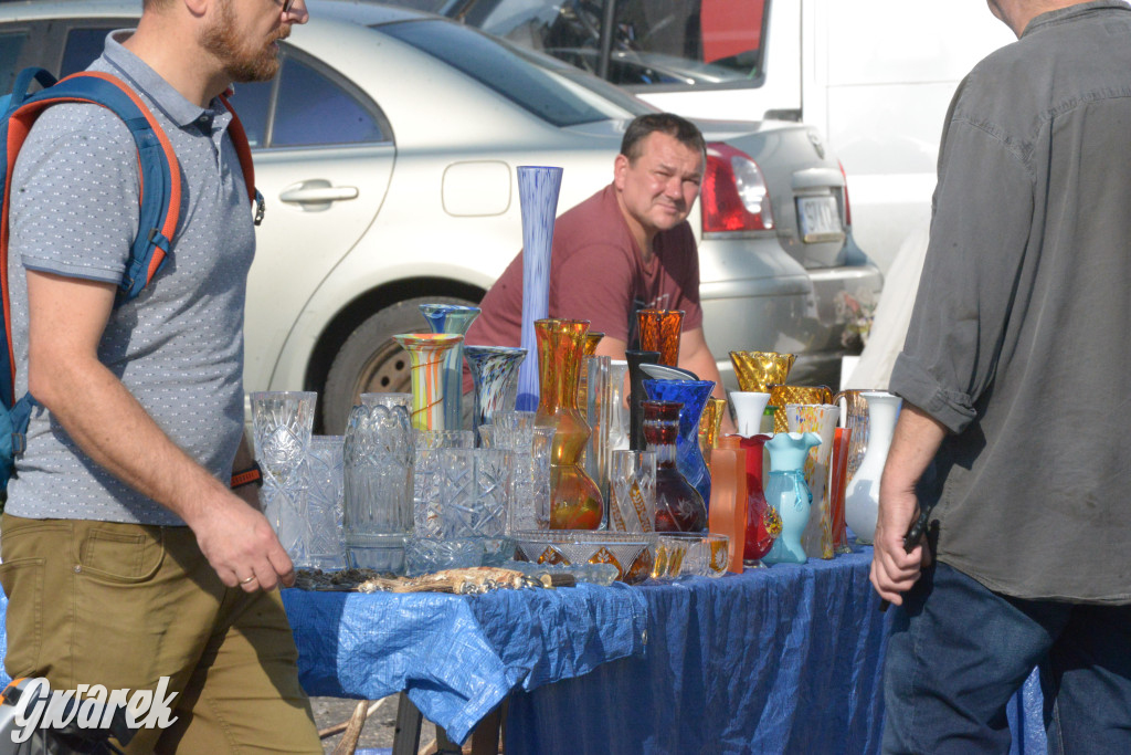 Tarnowskie Góry. Pchli targ ze zgrzytem