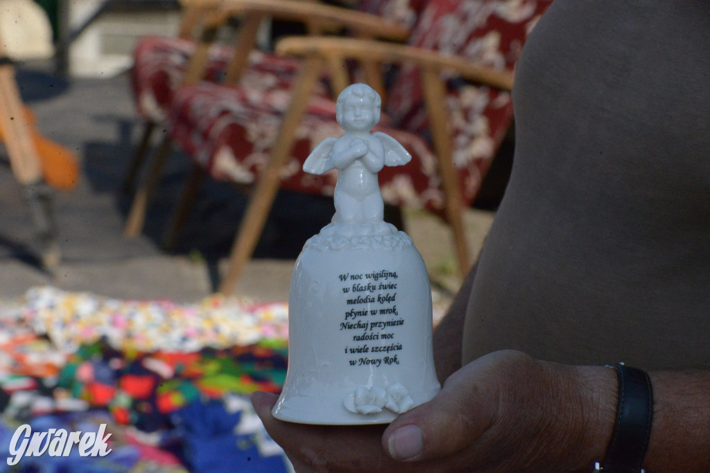 Tarnowskie Góry. Pchli targ ze zgrzytem