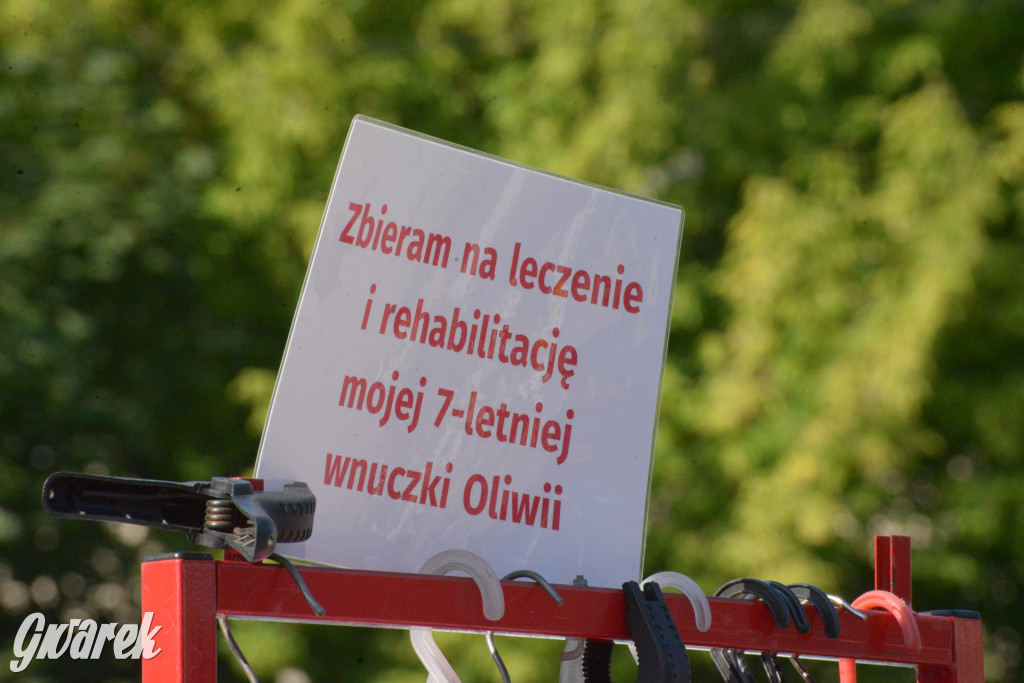 Tarnowskie Góry. Pchli targ ze zgrzytem