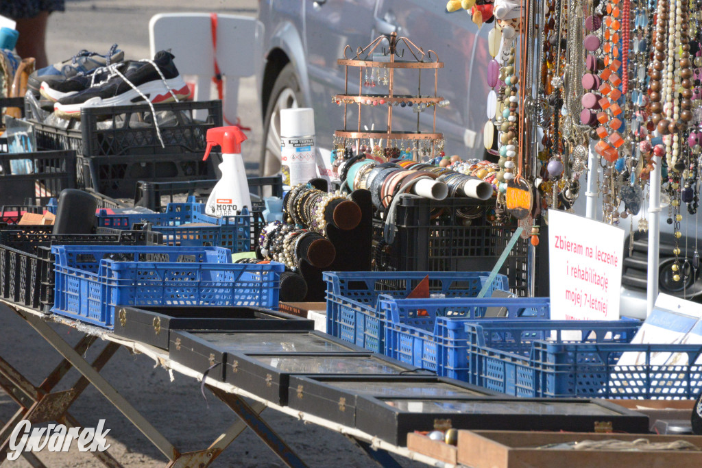 Tarnowskie Góry. Pchli targ ze zgrzytem
