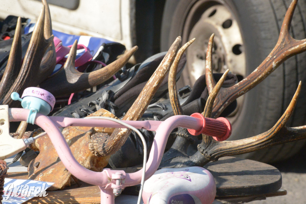 Tarnowskie Góry. Pchli targ ze zgrzytem