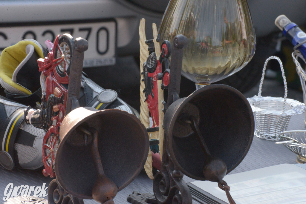 Tarnowskie Góry. Pchli targ ze zgrzytem