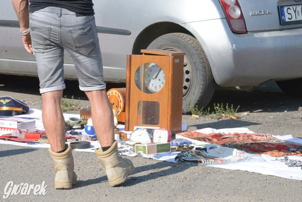 Tarnowskie Góry. Pchli targ ze zgrzytem