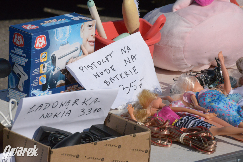 Tarnowskie Góry. Pchli targ ze zgrzytem