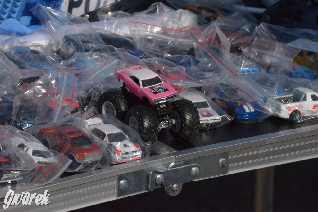 Tarnowskie Góry. Pchli targ ze zgrzytem