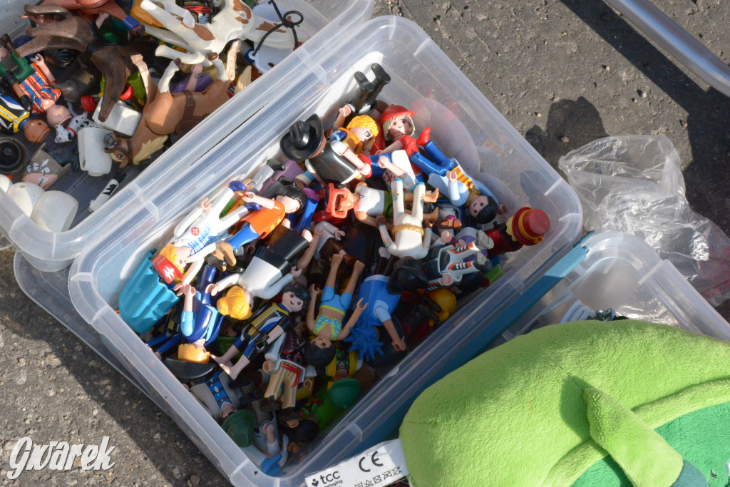 Tarnowskie Góry. Pchli targ ze zgrzytem