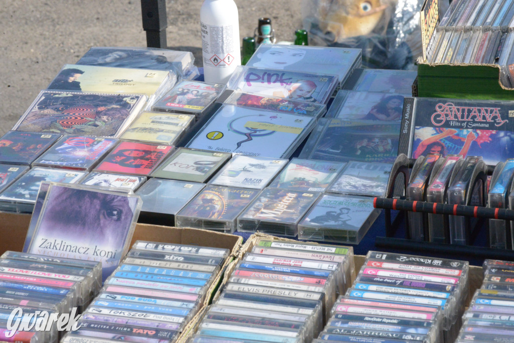 Tarnowskie Góry. Pchli targ ze zgrzytem