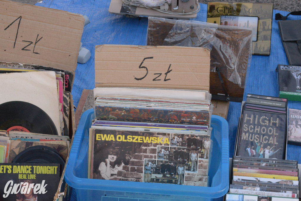 Tarnowskie Góry. Pchli targ ze zgrzytem