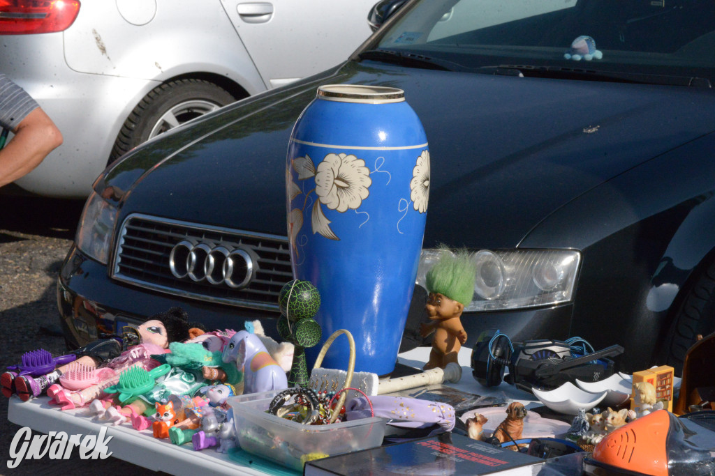 Tarnowskie Góry. Pchli targ ze zgrzytem