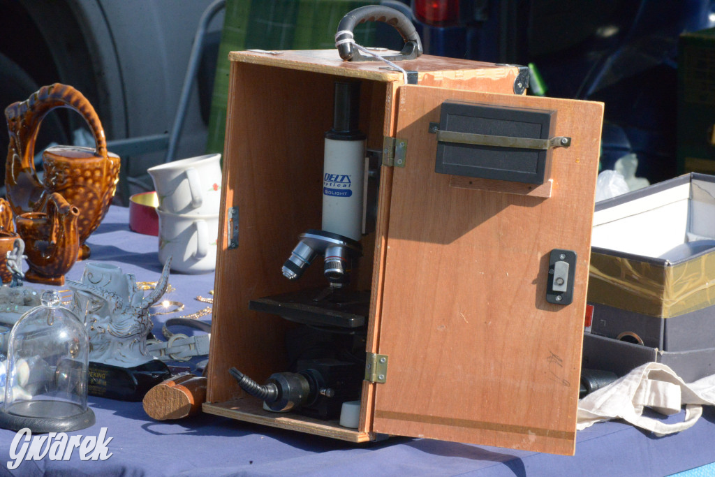 Tarnowskie Góry. Pchli targ ze zgrzytem