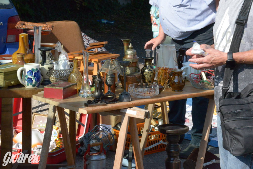 Tarnowskie Góry. Pchli targ ze zgrzytem