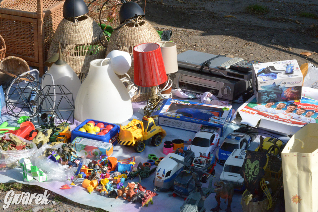 Tarnowskie Góry. Pchli targ ze zgrzytem