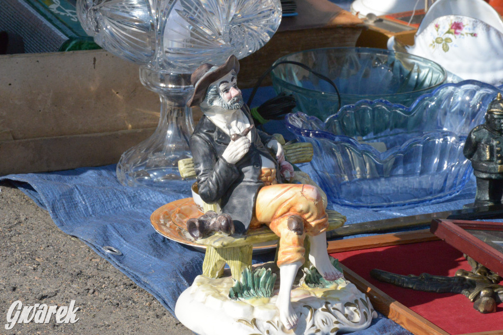 Tarnowskie Góry. Pchli targ ze zgrzytem