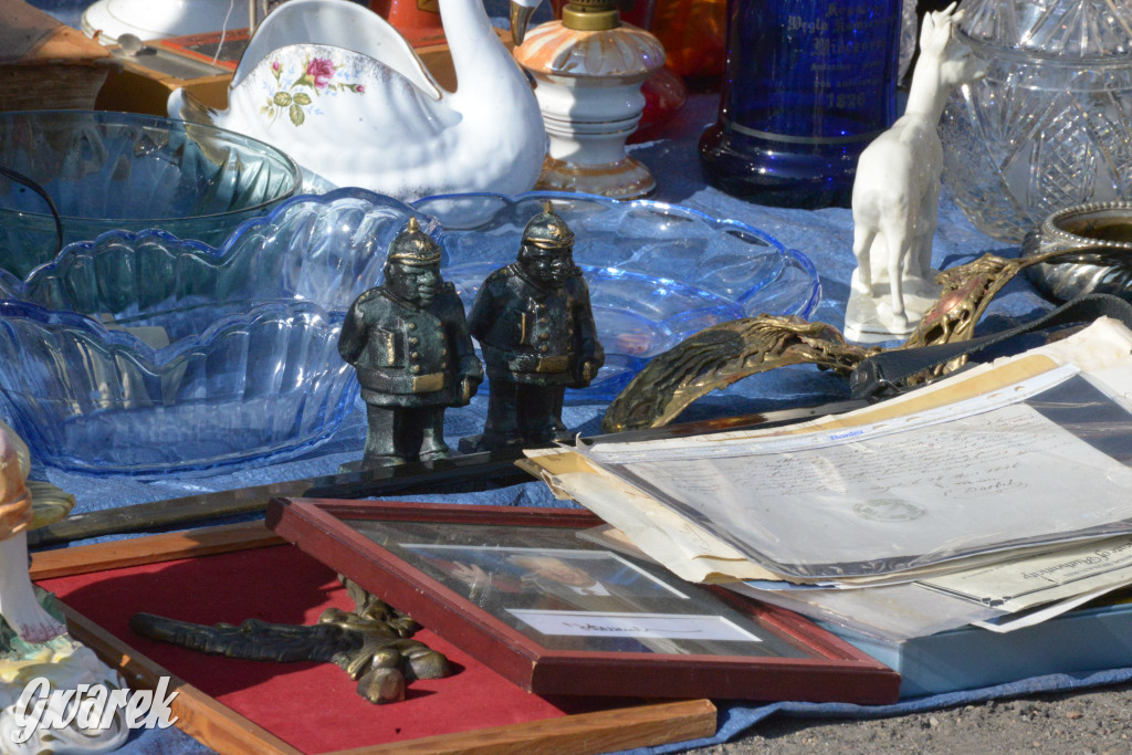 Tarnowskie Góry. Pchli targ ze zgrzytem