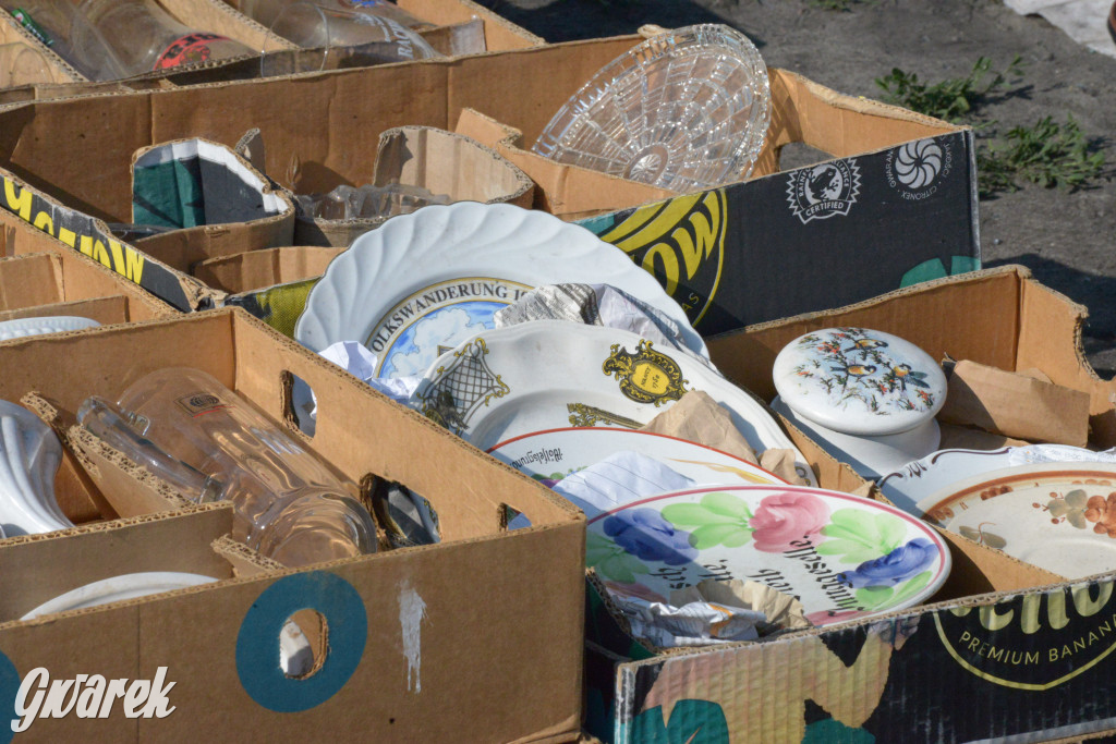 Tarnowskie Góry. Pchli targ ze zgrzytem