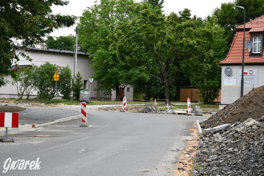 Grzybowa w przebudowie – postępy prac i utrudnienia