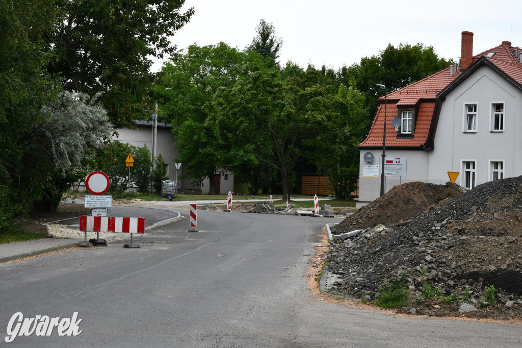 Grzybowa w przebudowie – postępy prac i utrudnienia