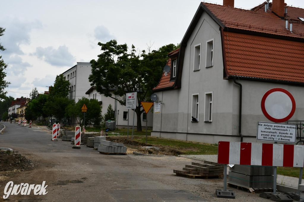 Grzybowa w przebudowie – postępy prac i utrudnienia