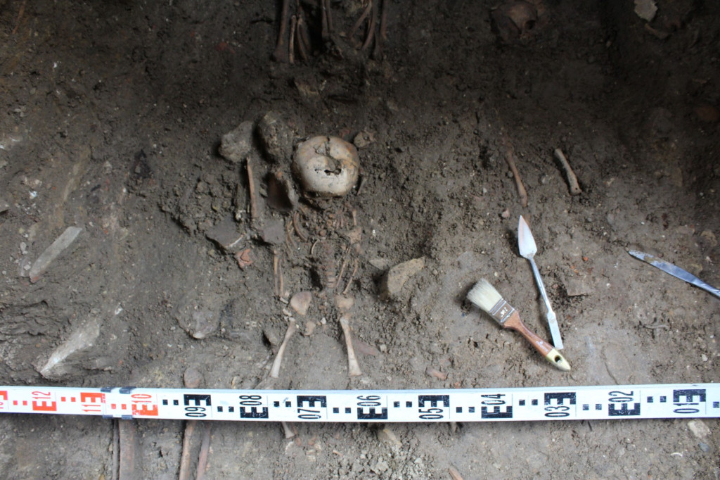 Dziecięce groby w kościele pw. św. Wojciecha