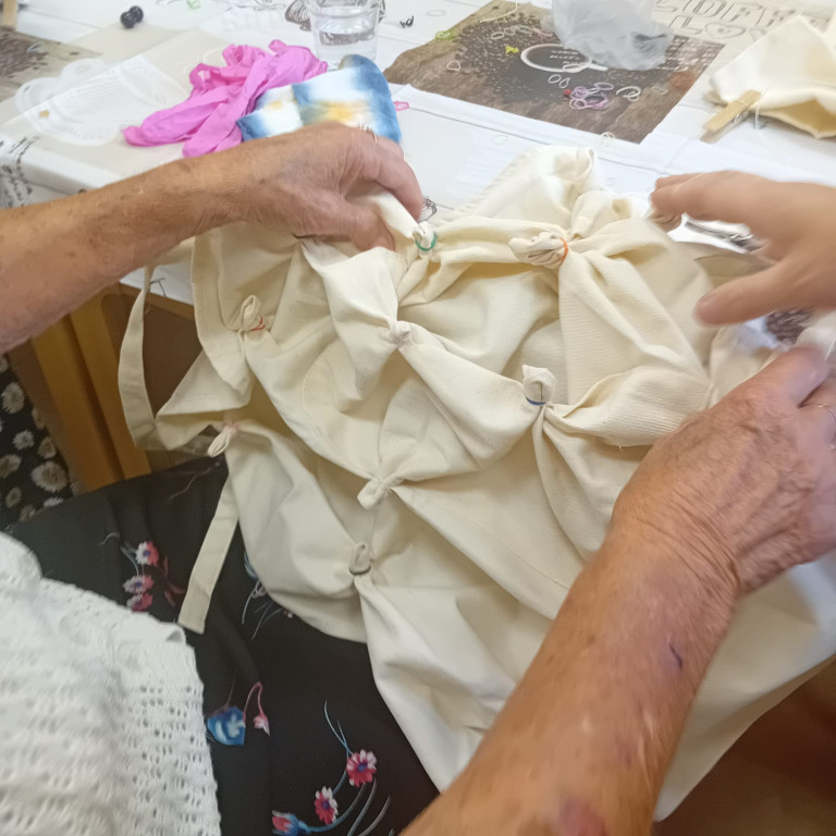 Fartuchy na rozgrzewkę. Warsztaty dla seniorów