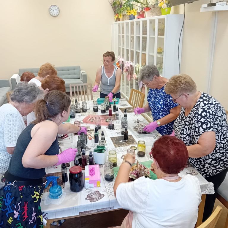 Fartuchy na rozgrzewkę. Warsztaty dla seniorów