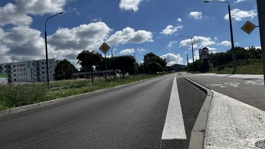 Powiat inwestuje w drogi