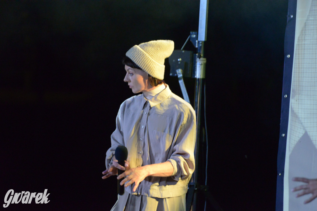 Teatralne Parkowanie: Fuzja o Powstaniu Warszawskim