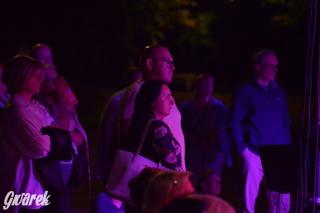 Teatralne Parkowanie: Fuzja o Powstaniu Warszawskim