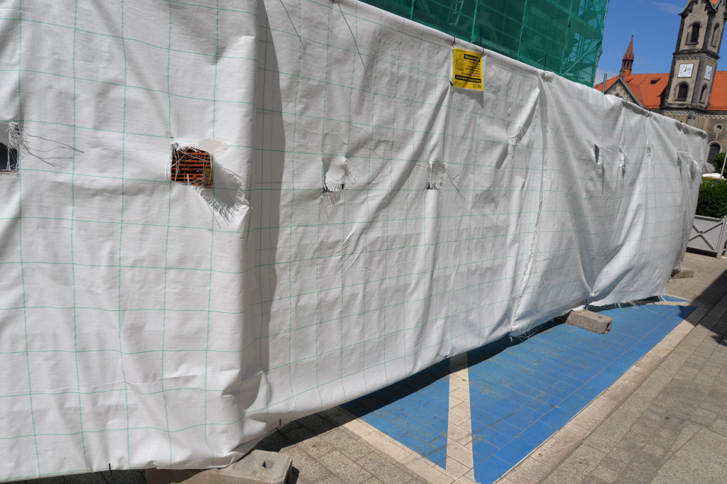 Tarnowskie Góry. Remont i zajęty parking