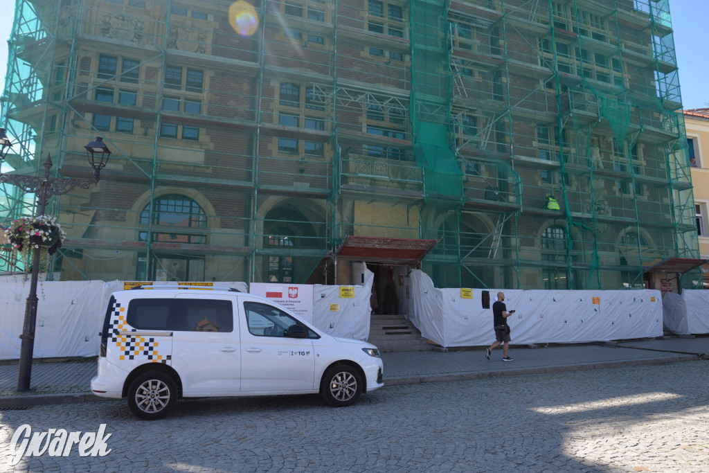 Tarnowskie Góry. Remont i zajęty parking