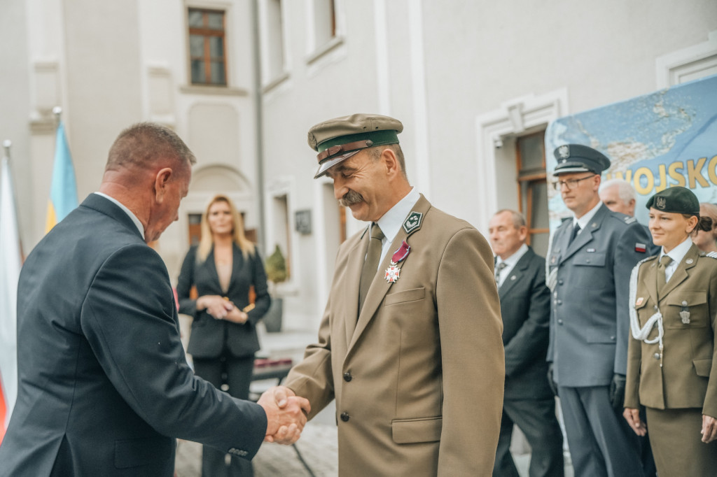 Nasi mieszkańcy z Krzyżami Zasługi