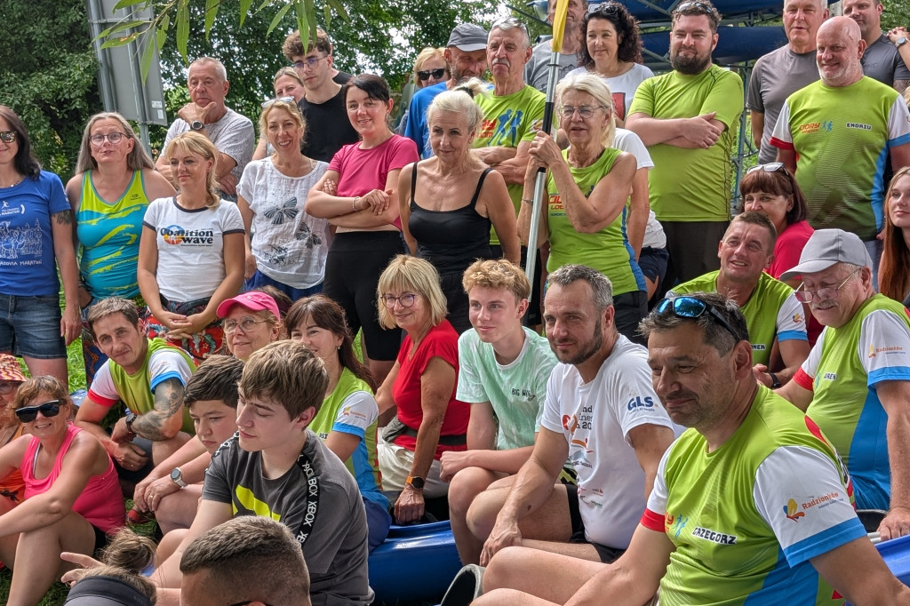 Śmiech i odrobina adrenaliny – Cidrowy Spływ Kajakowy za nami