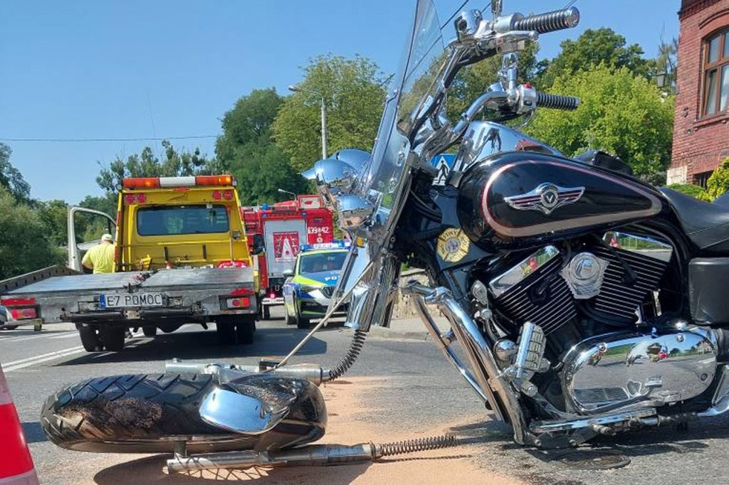 Powiat tarnogórski. Zderzenie osobówki i motocykla