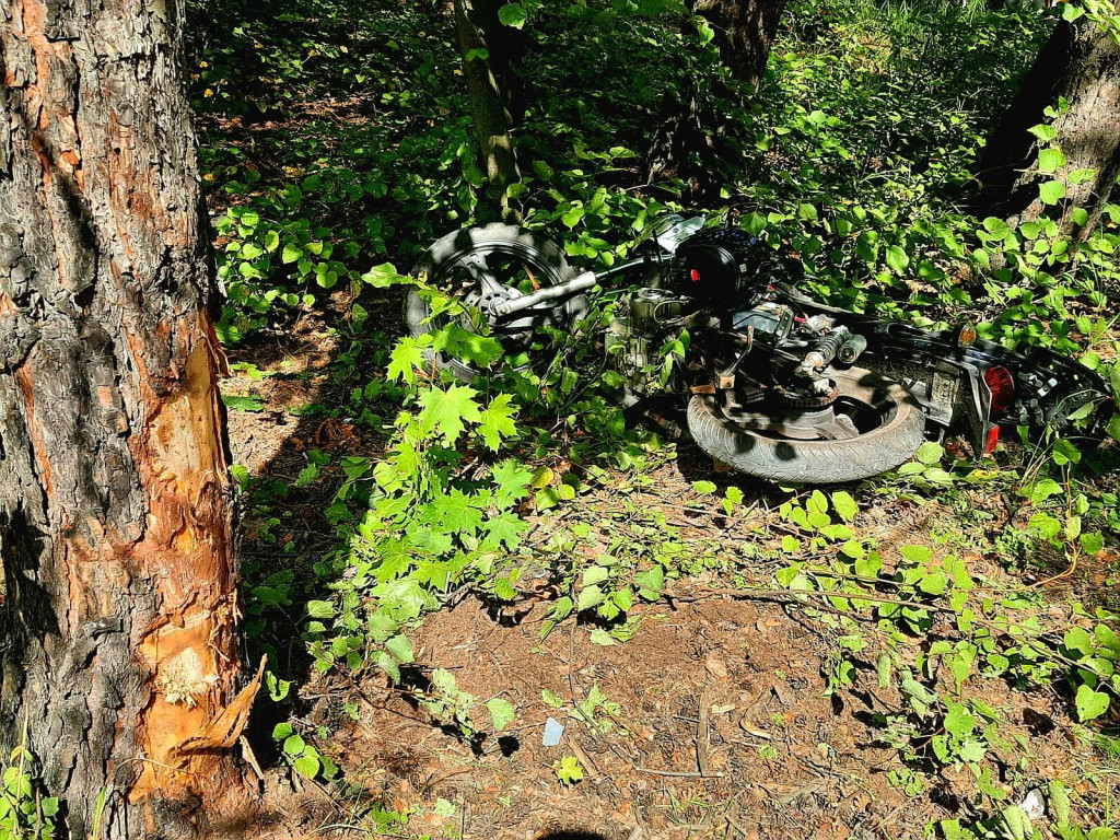 Miasteczko Śl. Wypadek z udziałem motocyklisty