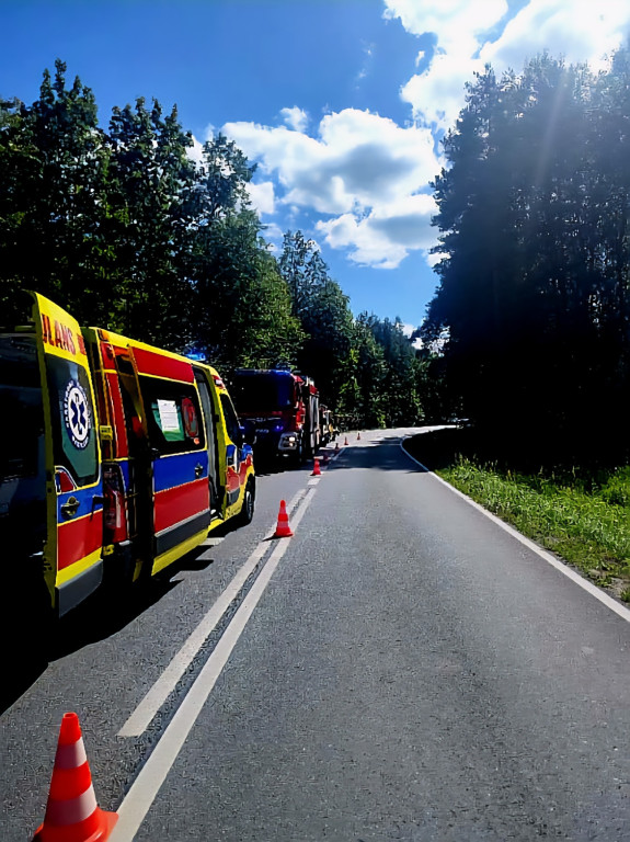 Miasteczko Śl. Wypadek z udziałem motocyklisty