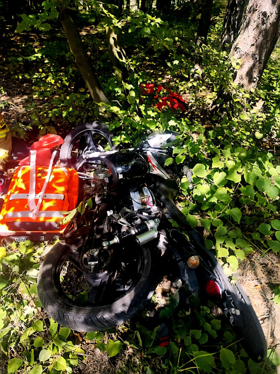 Miasteczko Śl. Wypadek z udziałem motocyklisty