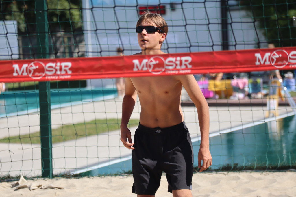 Wakacyjna siatkówka plażowa