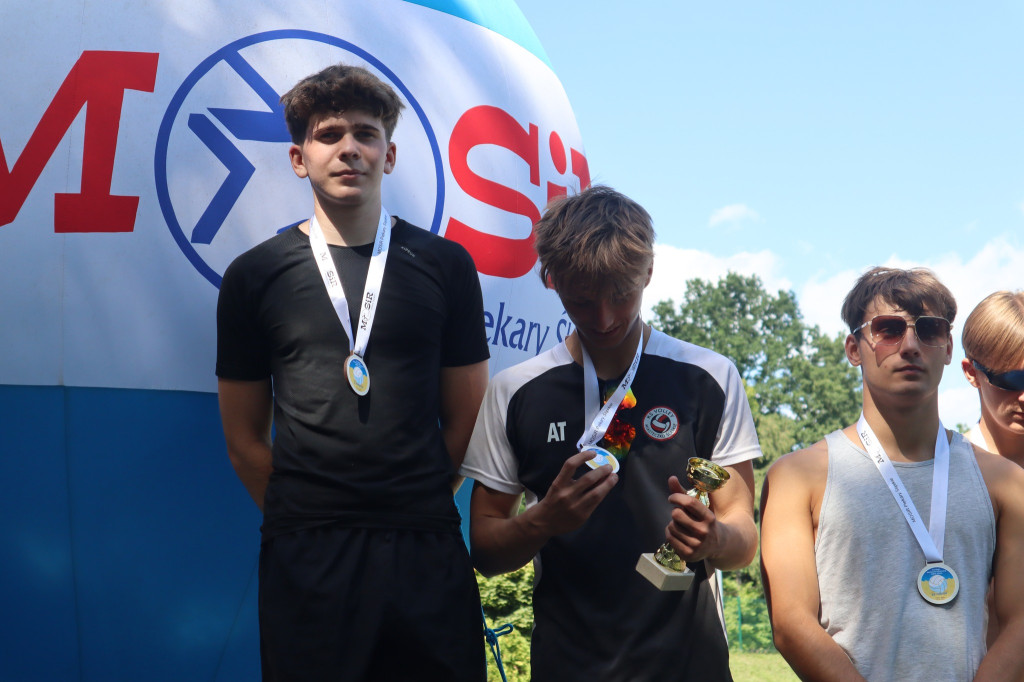 Wakacyjna siatkówka plażowa