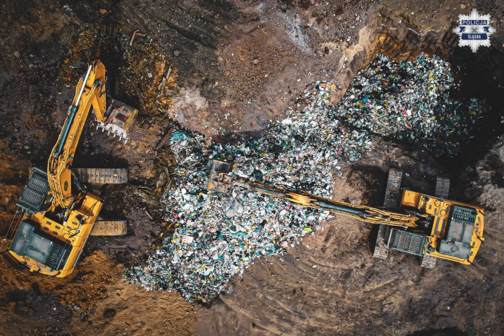 Policjanci rozbili mafię śmieciową