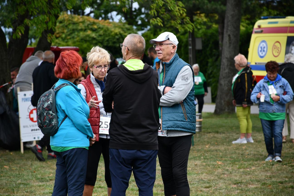 Silver-Run w Ożarowicach. Seniorzy na trasie