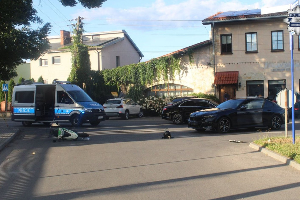 Świerklaniec. Kierowca bmw wjechał w motorowerzystę