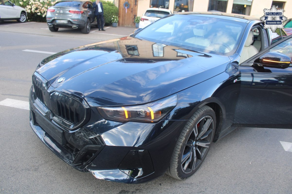 Świerklaniec. Kierowca bmw wjechał w motorowerzystę