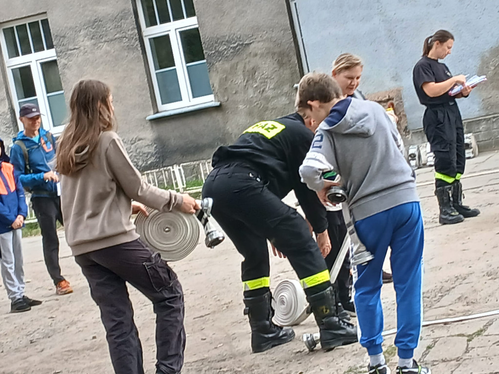 Tarnowskie Góry. Piknik i gra miejska z mundurowymi