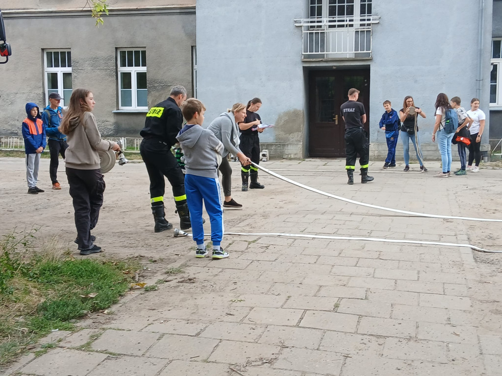 Tarnowskie Góry. Piknik i gra miejska z mundurowymi