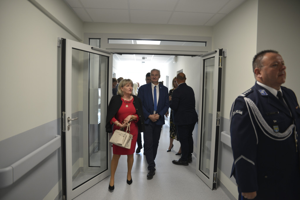 Tarnowskie Góry. Oddział oddany do użytku  przed teminem